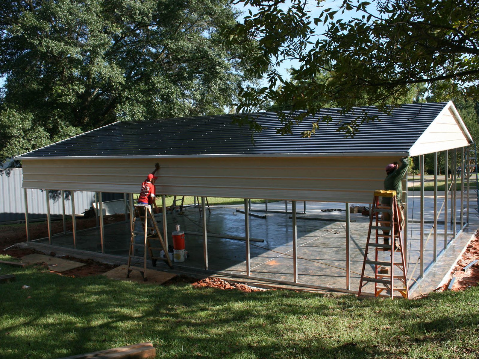 Steel wall assembly of garage for residential home